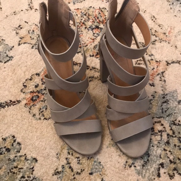 Strappy heels! - Picture 1 of 5